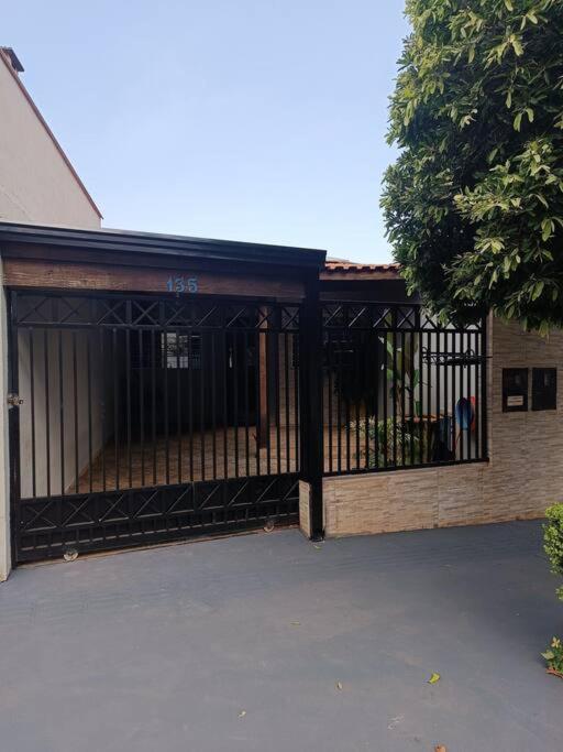 Gray House 4 Londrina - Pr Villa Luaran gambar